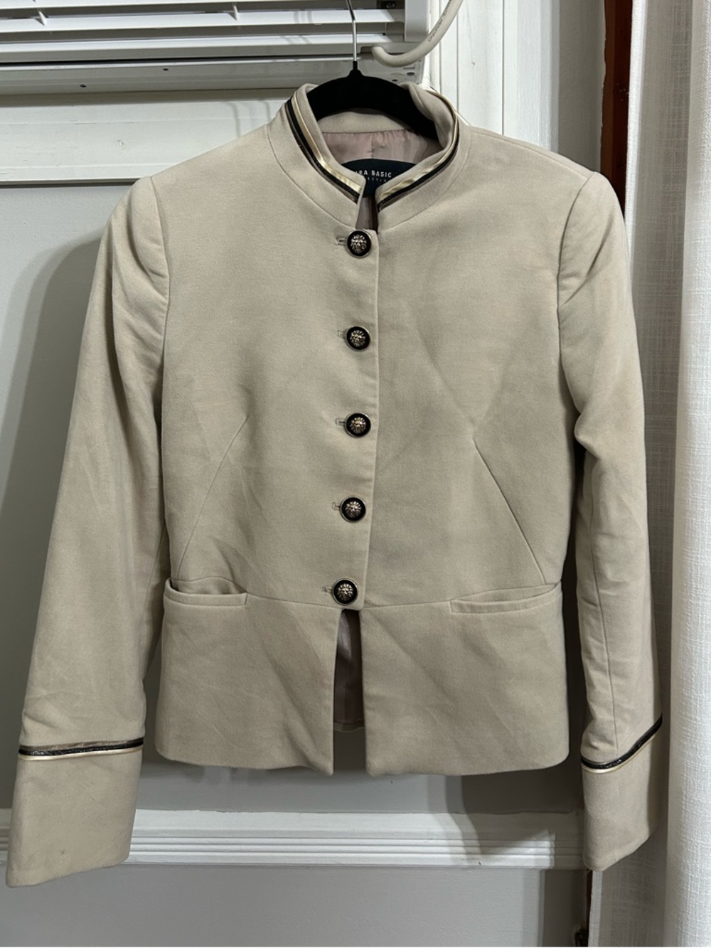 Zara Cream Button-Front Stand-Collar Jacket